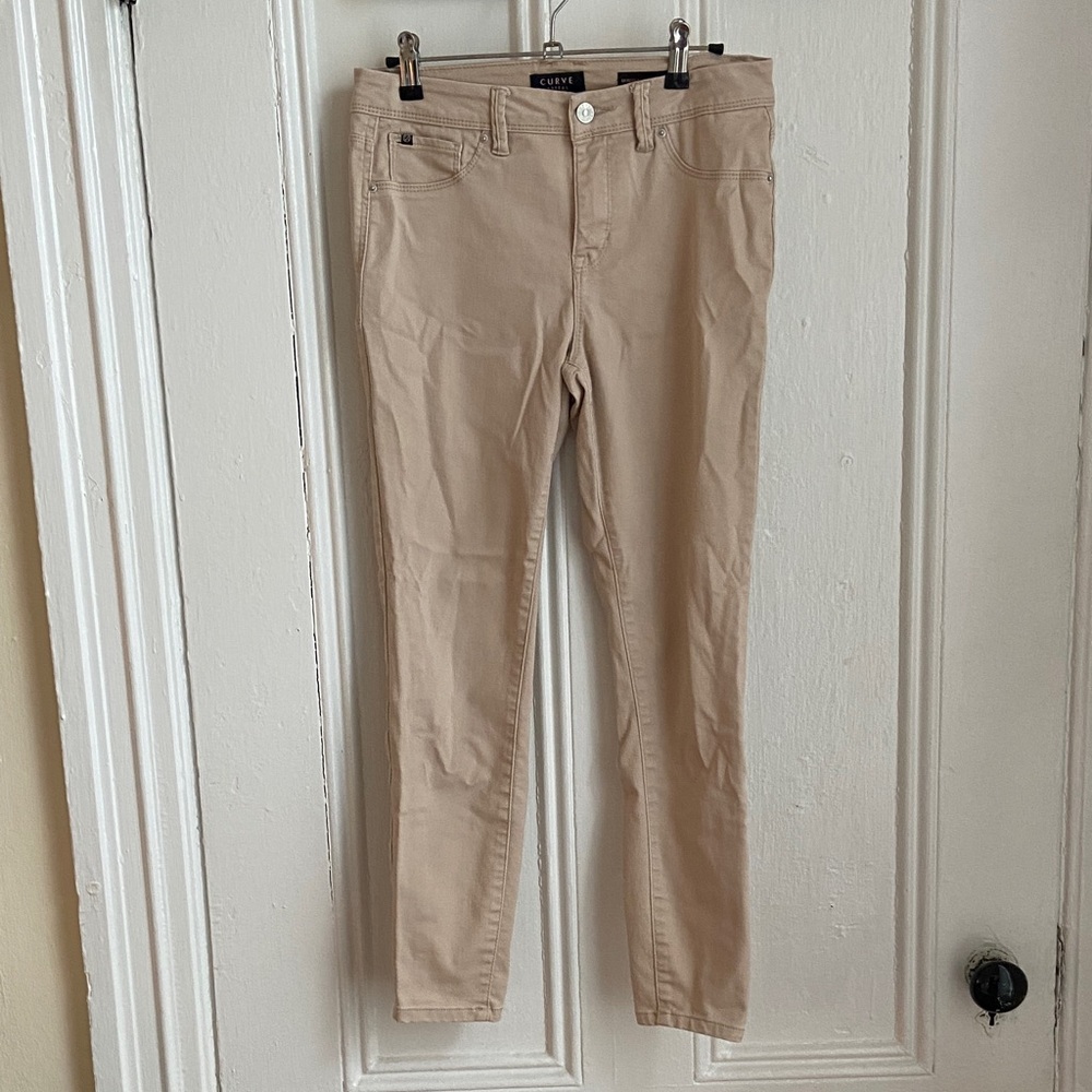 Curve Appeal Women's Skinny Jeans in Tan